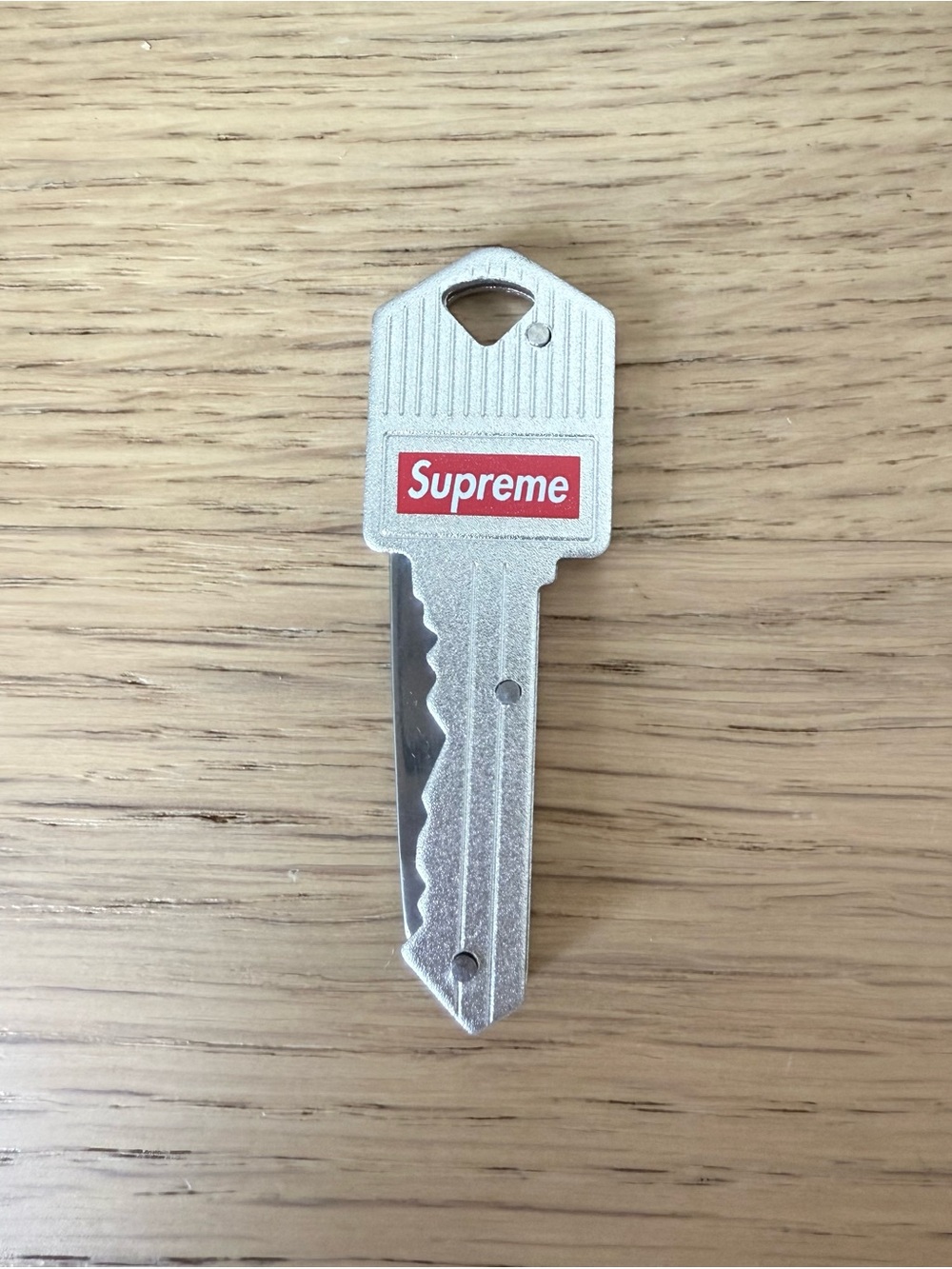 Supreme Silver Keychain - Picture 2 of 2